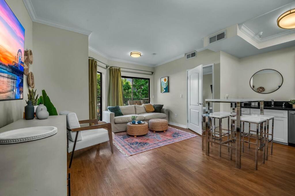 Stylish In Sunny Santa Monica Walk To Beach & Pier Лос-Анджелес Экстерьер фото